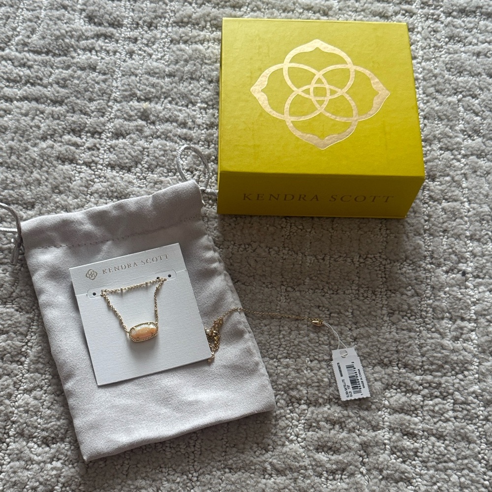 Kendra Scott Gold Necklace with Ivory Pendant